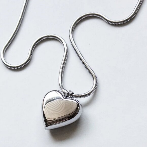 Jewelry - Beautiful Stainless Steel 3D Silver Heart Pendant 18" to 20" Adjustable